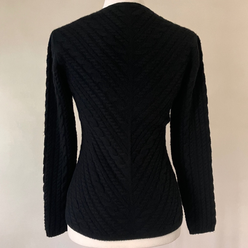 LORO PIANA 100% CASHMERE CABLE KNIT V-NECK - Picture 8 of 11